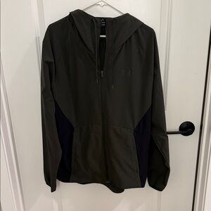 Under Armour Men's Black and Dark Gray Windbreaker